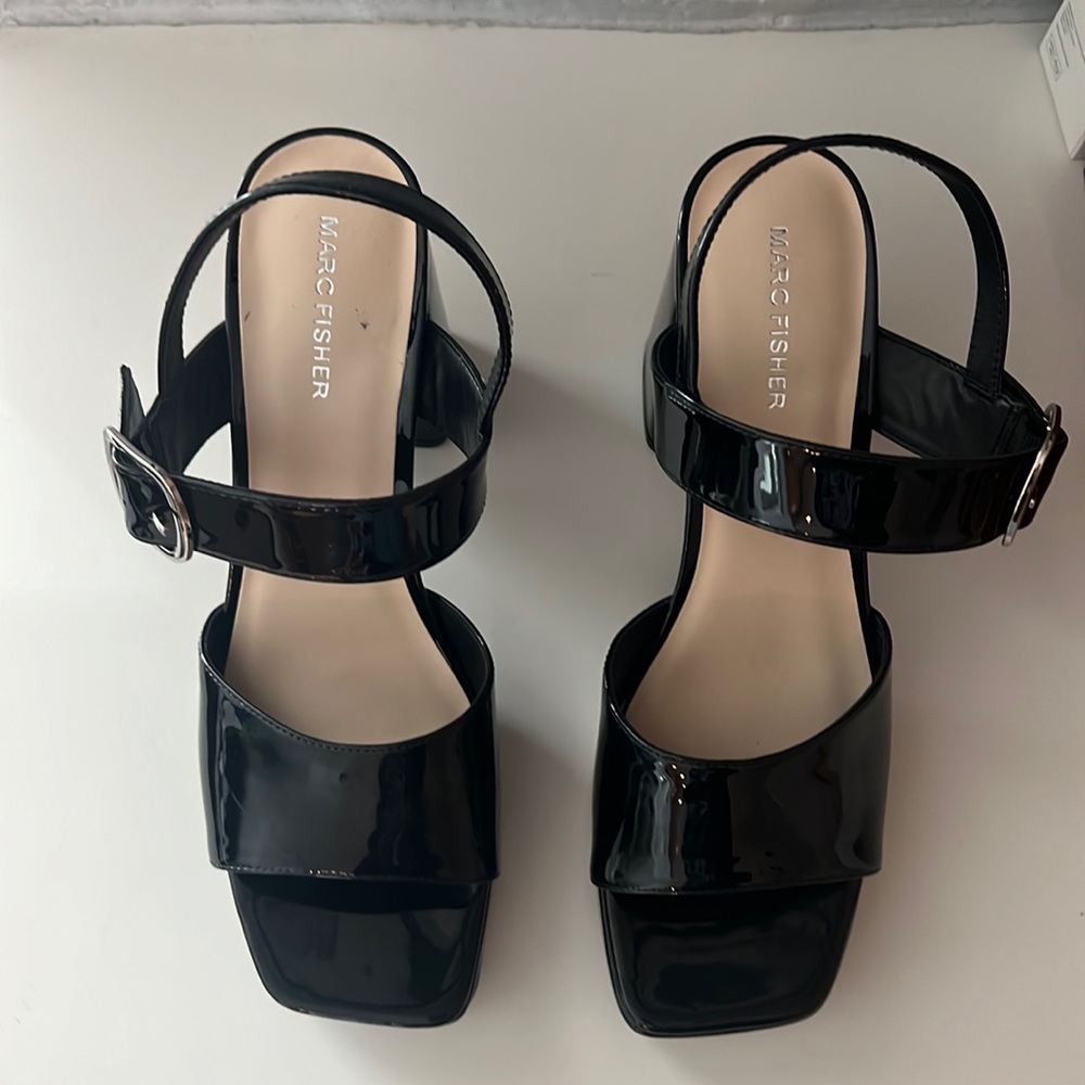 NEW W/O Box MARC FISHER Graduate Block Heel sandal Never Worn